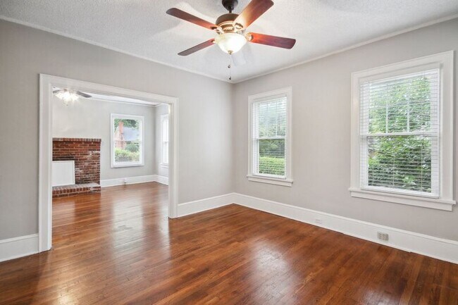 Foto del edificio - 422 Heathcliff St