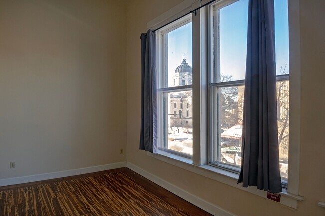Foto del edificio - 204 N Walnut St
