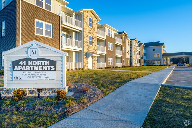 Letreros - 41 North Senior Living