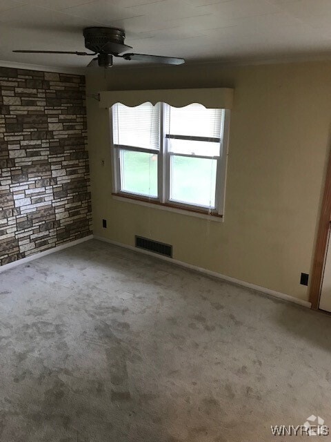 Building Photo - 17 Starcrest Dr