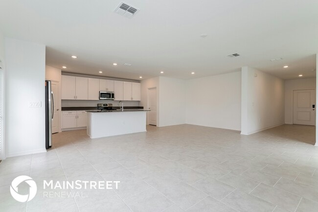 Building Photo - 640 Grove St