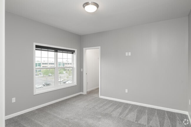 1 habitación, 1 baño - 900 pies cuadrados - Dormitorio - Creekview Court