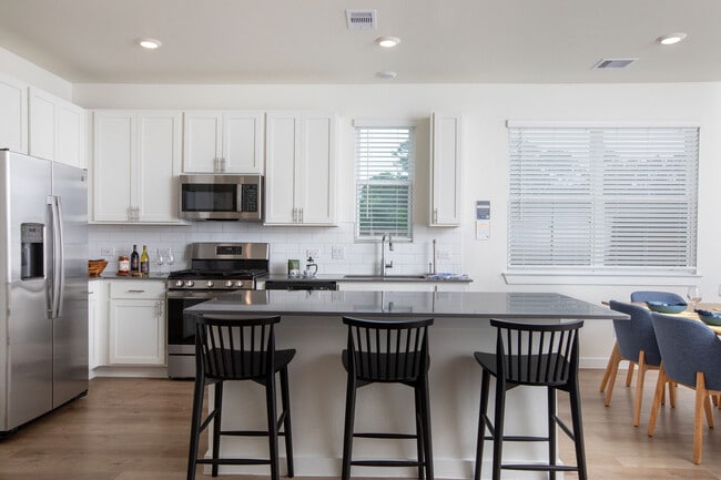 Sycamore Heights apartments — community photo - Sycamore Heights