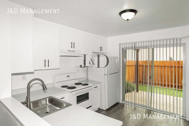 Building Photo - 6654 Bell Bluff Ave