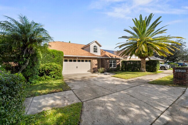 Foto del edificio - 3220 Tall Timber Dr