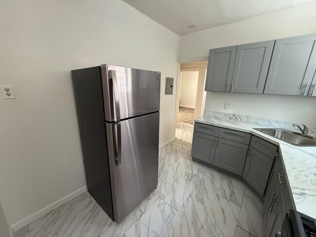 Foto del edificio - 867 E 231st St