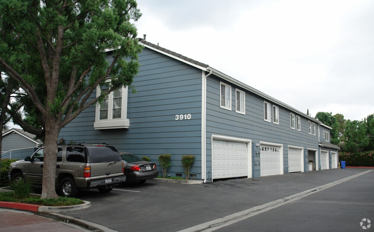 Primary Photo - 3910 Cochran St