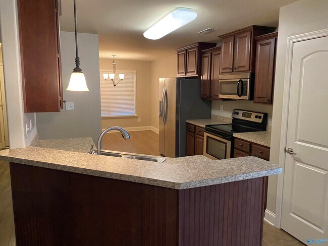 Building Photo - 5026 Montauk Trail SE