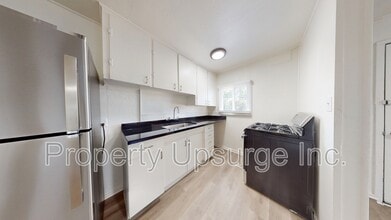 Building Photo - 630 Bird St