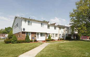 The Hamptons of Brownstown Apartments Rentals - Brownstown, MI ...