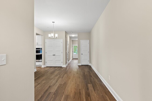 Building Photo - 7996 Humie Olive Rd