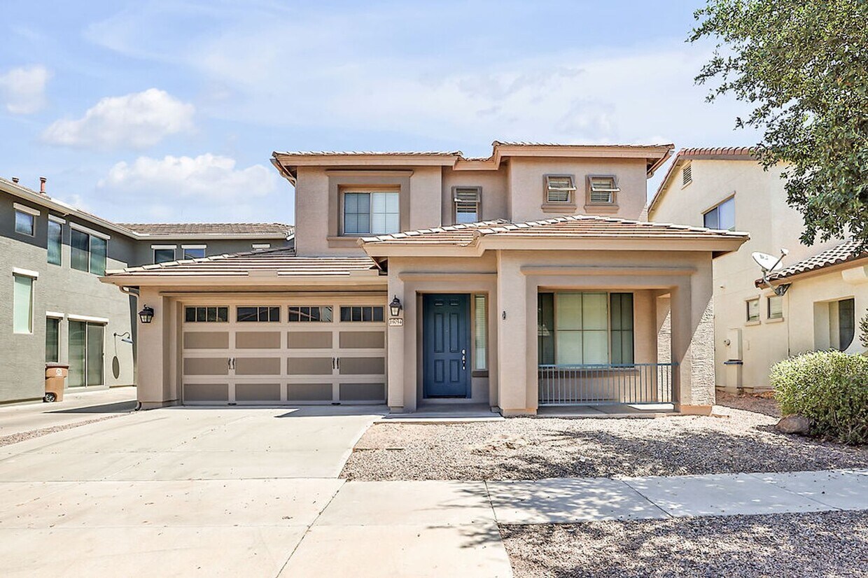 Primary Photo - Great Queen Creek Location!