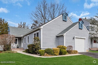 Building Photo - 30 Turnberry Cir