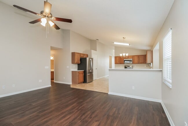 Foto del edificio - 2756 River Ridge Dr