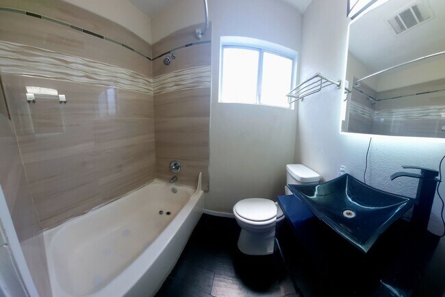 Foto del edificio - 1631 Van Horne Ln