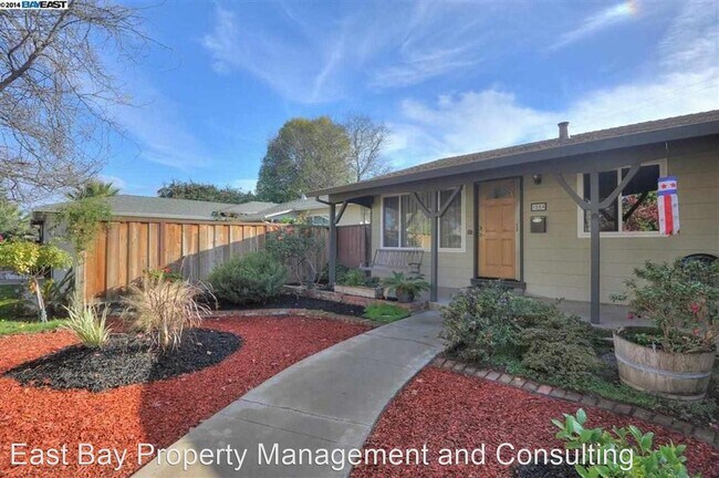 Foto del edificio - 3 br, 2 bath House - 4554 Wheeler Dr.