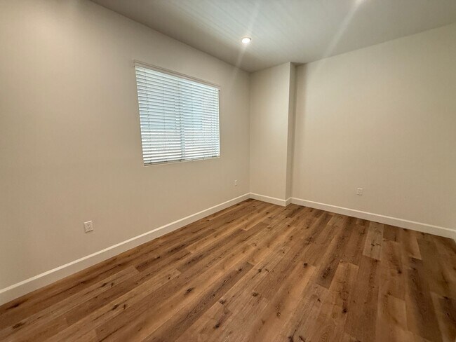 Foto del edificio - Beautiful 1-Bedroom Home with a Private Office Space and Modern Upgrades!
