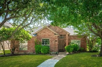 Building Photo - 7800 Clark Springs Dr