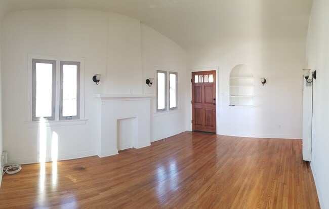 Building Photo - 514 Avenue C