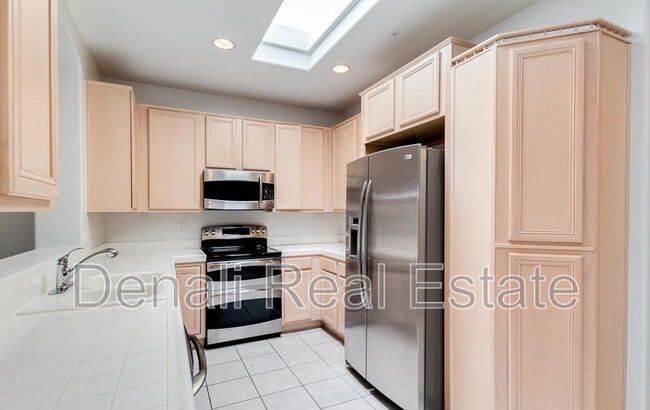 Building Photo - 8161 E Rita Dr