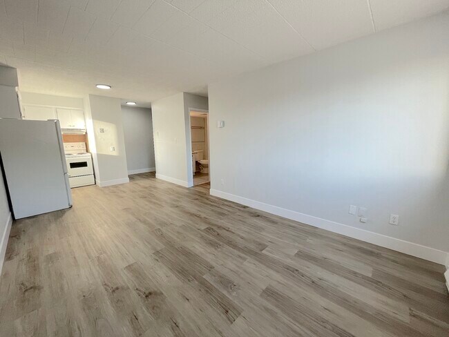 Photo du bâtiment - 360 Tecumseh Rd W