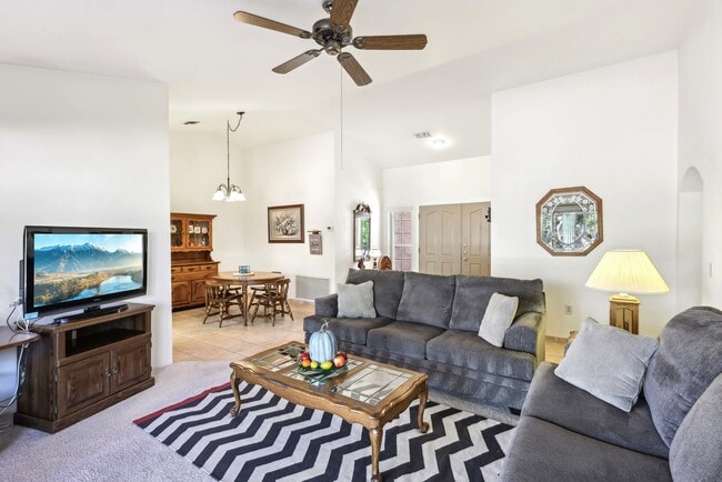 Building Photo - 3013 Sungold Dr