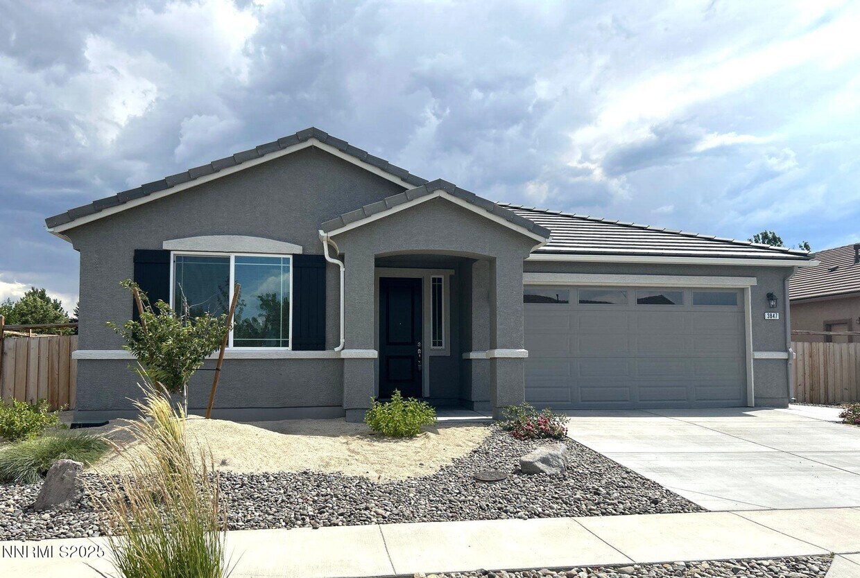 Primary Photo - 3847 Serenghetti Dr