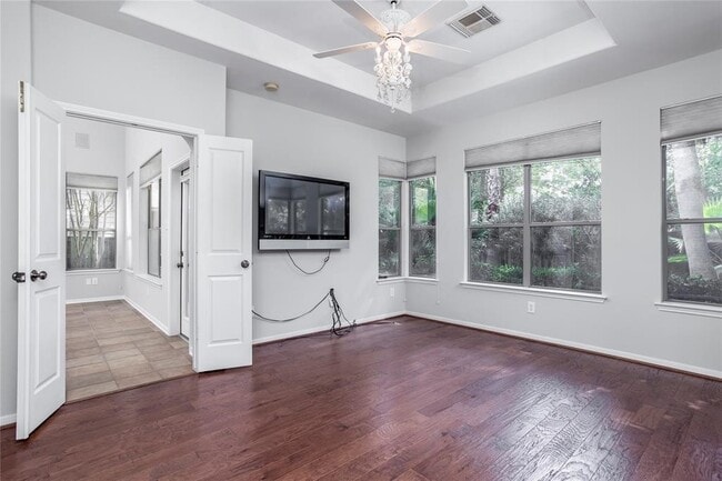 Building Photo - 59 Douvaine Ct