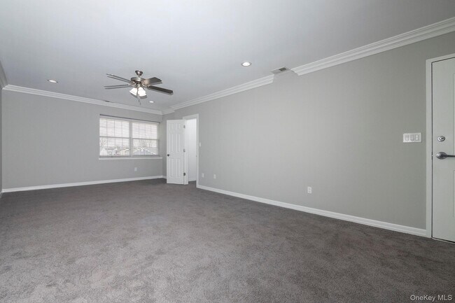 Foto del edificio - 425 Newbridge Rd