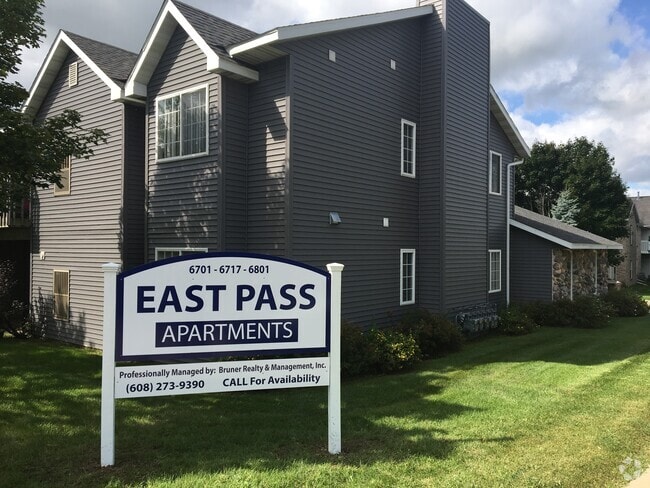 Building Photo - East Pass Apartments