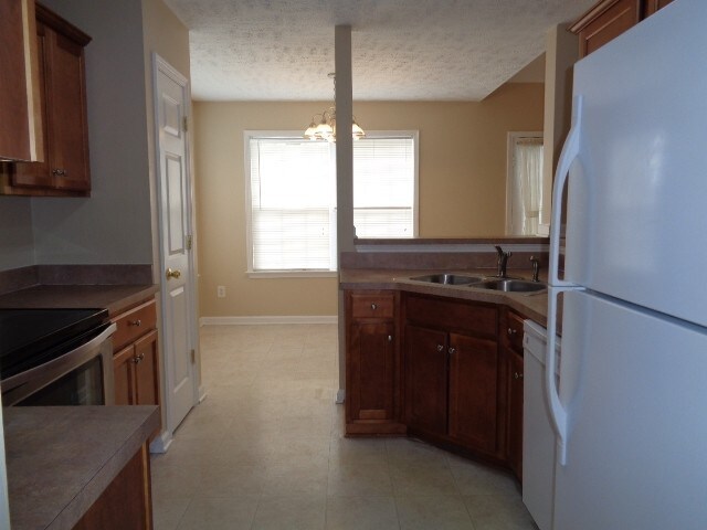 Building Photo - 308 Schoolhouse Ct