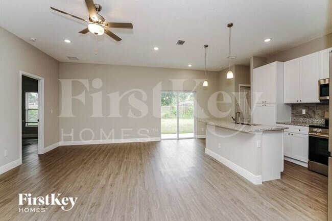 Foto del edificio - 740 Lavender St SE