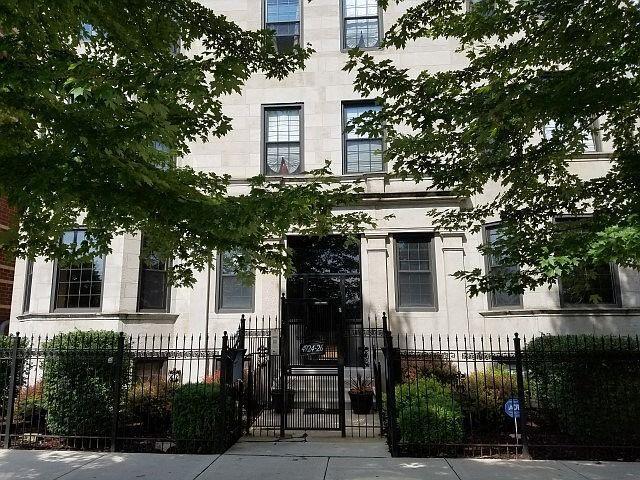 Foto del edificio - 4926 S Indiana Ave