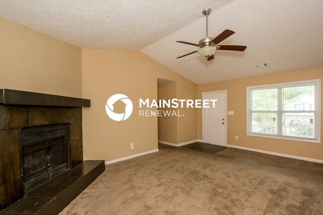 Foto del edificio - 3 Bedroom Pet-Friendly Home in Douglasvill...