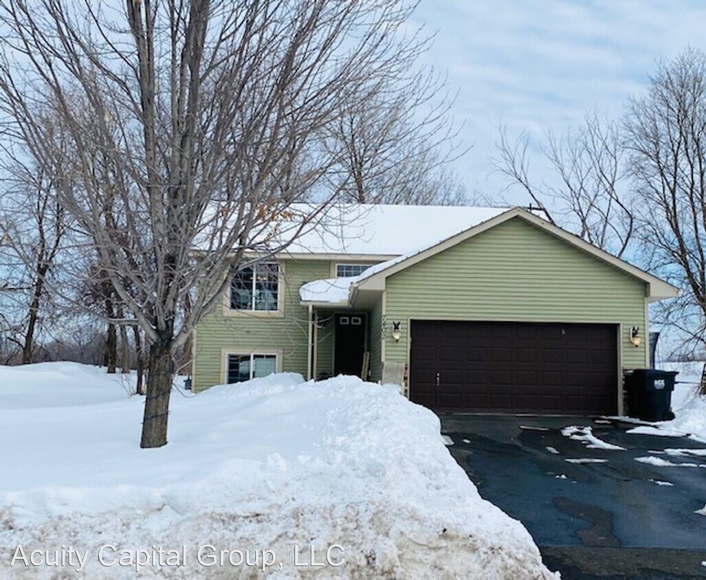 2 br, 1 bath House 7402 Large Avenue House Rental in Otsego, MN