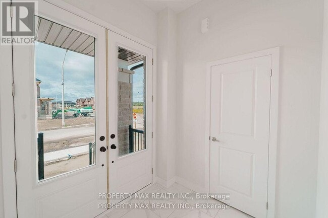 Building Photo - 635 Pollock Grv
