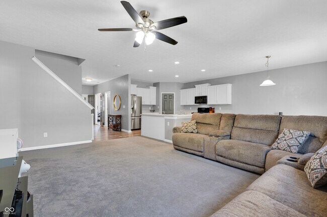 Foto del edificio - 70 Blue Lace Dr