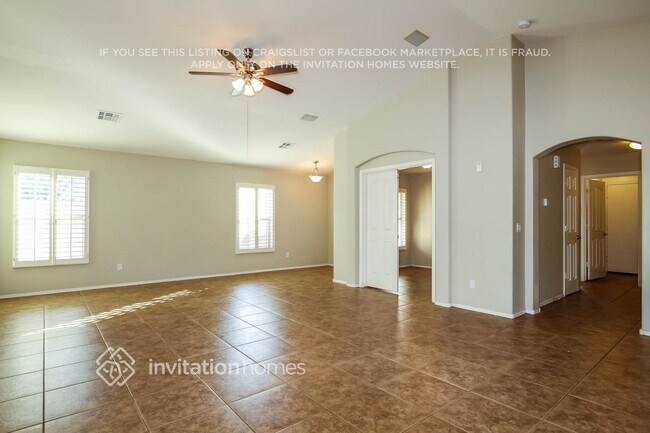 Building Photo - 781 S 167th Dr