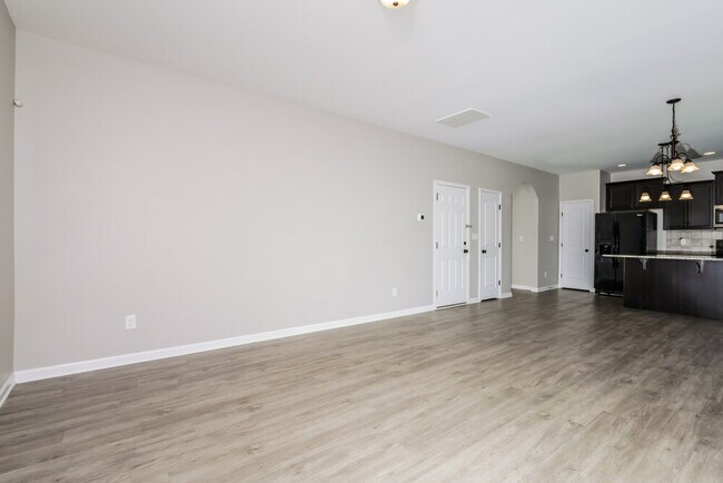 Building Photo - 105 Sloan Dr