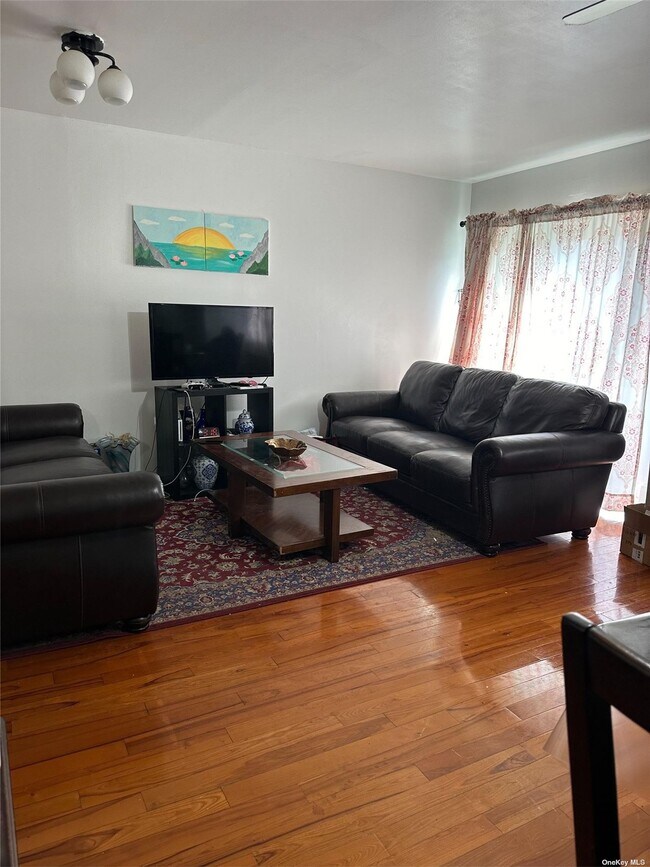 Foto del edificio - 172-73 Highland Ave