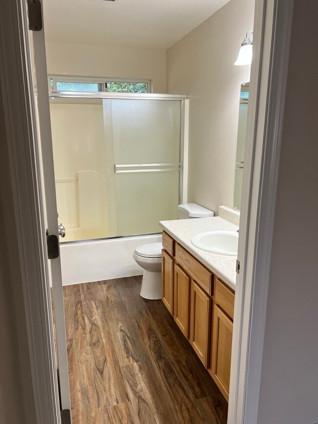 Foto del edificio - 5555 Glenridge Way