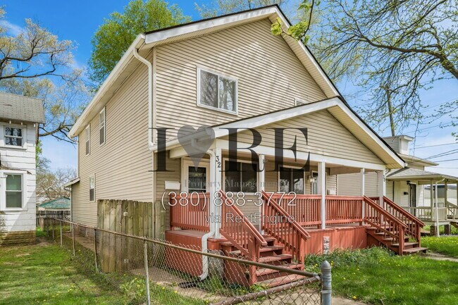 Building Photo - 30 Schultz Ave
