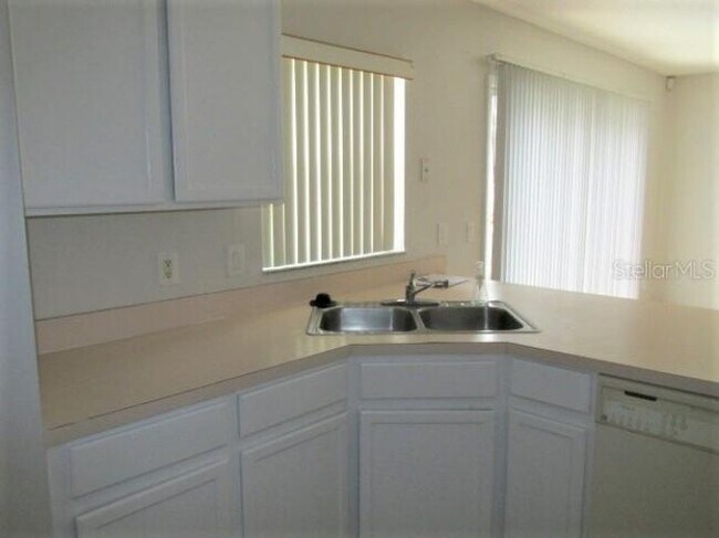 Building Photo - 225 Coralwood Ct