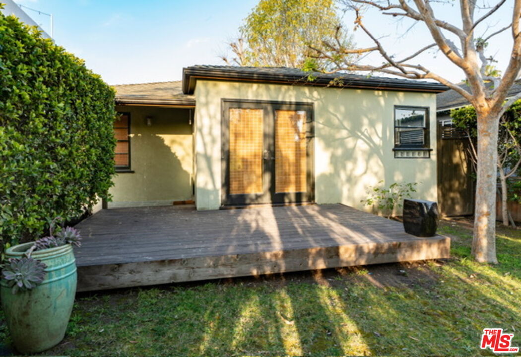 Primary Photo - 2008 Louella Ave