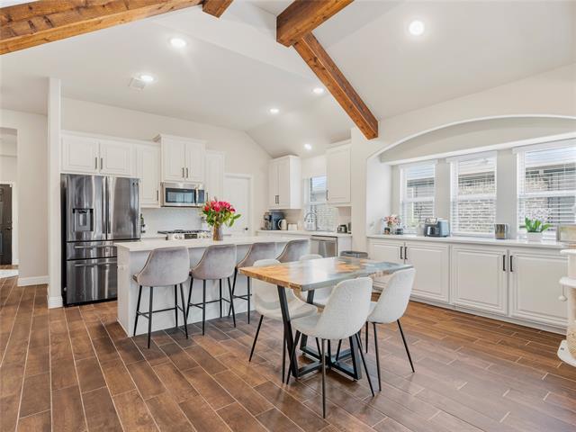 Foto del edificio - 1413 Saddle Ridge Dr