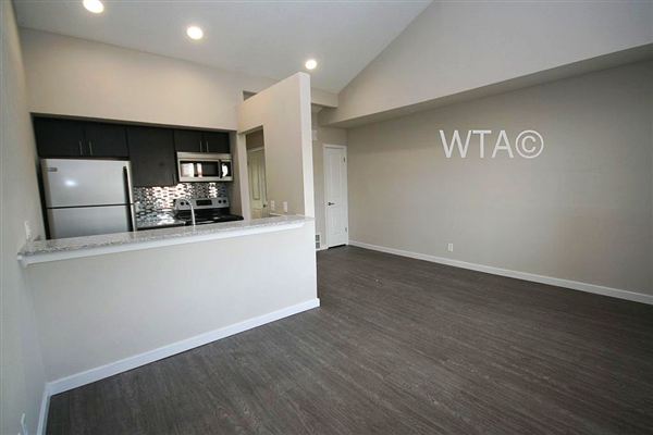 Building Photo - 2101 Elmont Dr