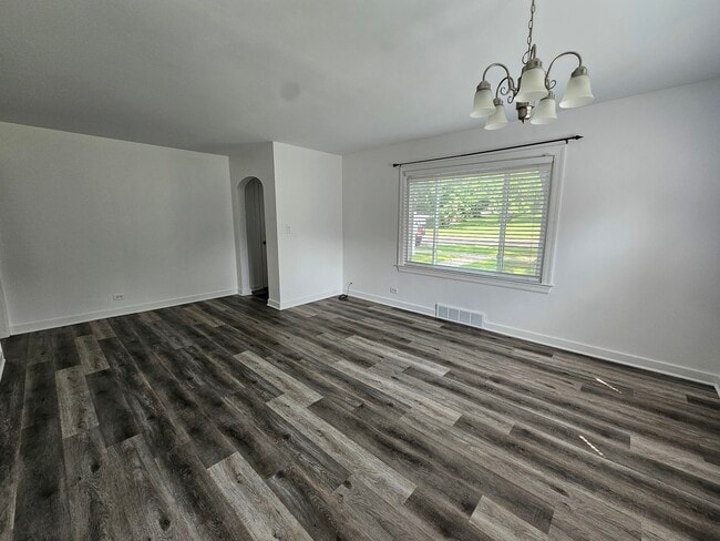 Building Photo - 610 Wildwood Ave