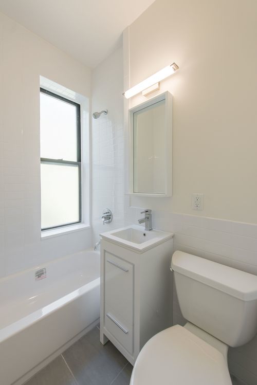 Building Photo - 17 W 125th St