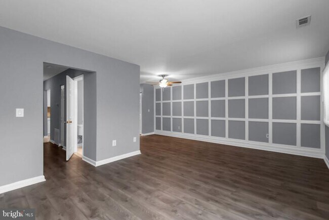 Foto del edificio - 1065 Cedar Ridge Ct