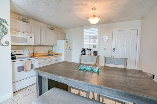 Building Photo - 5700 Bonita Beach Rd SW